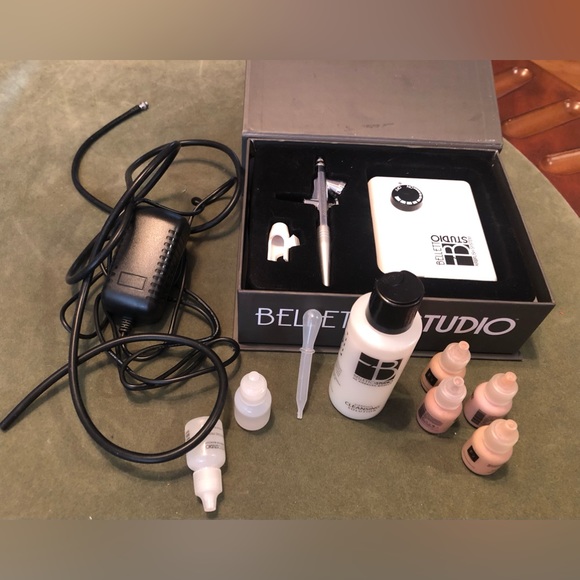 Belletto System Airbrush Makeup - Picture 6 of 6